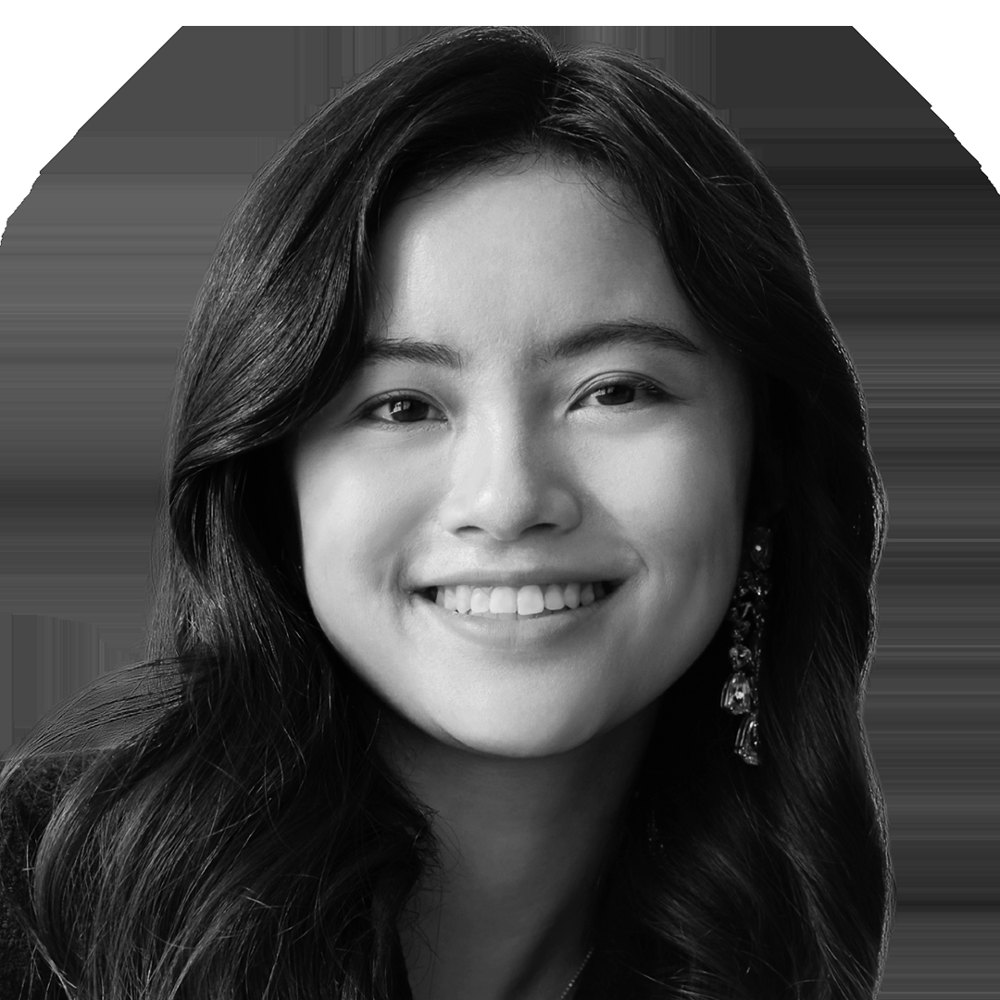 Portrait of Demi Guo